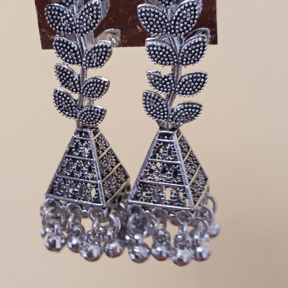 Earrings. Oxidized.